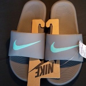 Nike Slippers NWT